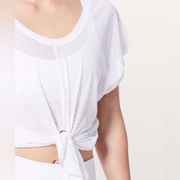 Lululemon Ahead By Miles Short Sleeve
White size 12 - Picture 12 of 12